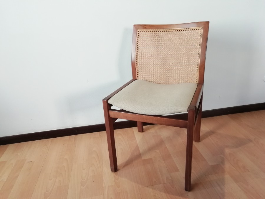 Sedia classica Produzione artigianale Sedia schienale in Paglia di Vienna e  sedile imbottito a Lecco - Sconto 60%